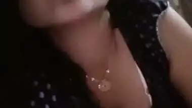 beautyful and sexy desi teen pallavi showing boobs and hairy pussy