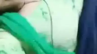 Cute Desi XXX girl showing her teen boobs and pussy on video call