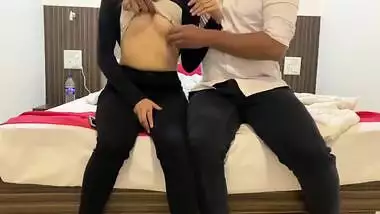 Lecherous Desi MILF poses in XXX video and has dick in her pussy