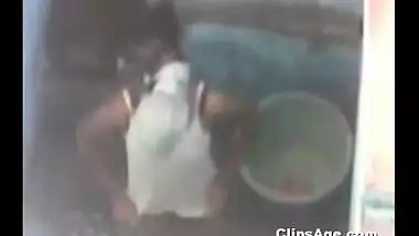 Neighbor Tamil girl voyeur video captured from second floor while she dress up