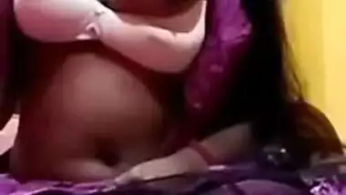 Guy would like to teleport and worship Indian girl's awesome tits