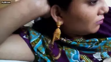 Malika Aunty Juicy Boobs – Movies