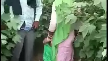 Village wife is caught fucking outdoor with lover, desi mms scandal sex