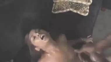 She looks like the Romanian bitch i've fucked...