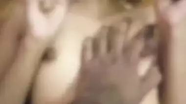 Hairy Desi pussy of hot chick swallows hubby's XXX dong in MMS movie