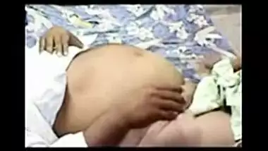 Indian sex movies of old age BBW aunty hard fucked by young driver