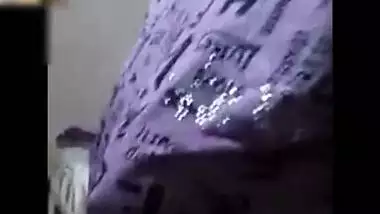 Guy convinces Indian girlfriend to show sexy nipples and hopes to enjoy XXX action