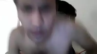 Indian guy fucks his GF and records their blue film