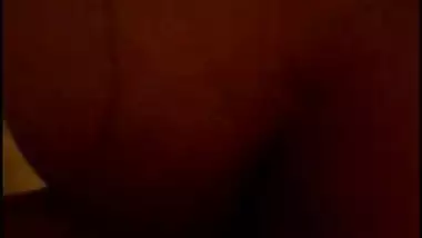 Porn MMS of a beautiful girl taking a bath and satisfying her boyfriend