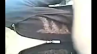 Indian sex clips of a young couple enjoying a nice outdoor kissing
