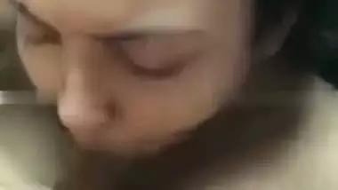 Big boob Kolkata slut gives an Indian blowjob and drinks cum