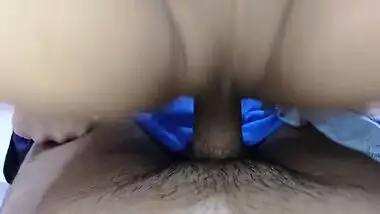 Li Ya - Priya Ne Apni Pyasi Machlti Bur Me Apne Step Papa Ka Mota Lund Le Aur Sari Rat Mote Lund Se Chudai Krvai Clear Audi