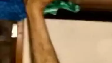 Meri maa ki chut me mere dost ne lundghusa diya