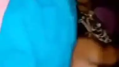 Young village Desi wife have her XXX first anal sex with neighbour MMS