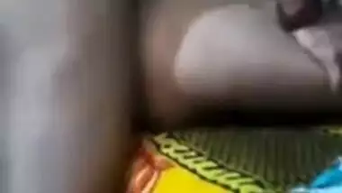 Gorgeous Desi wife is pussy-fucked by her XXX lover on the floor