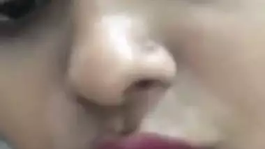 Nice Desi girl with pink lips touches XXX parts in the shower room