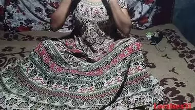 Boudi babe plays with her XXX cunt before having sex with Desi man