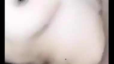 Paki Bhabi Playing With Lover Smoking and Pussy Licking Using Chocolate Cream