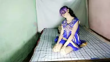 Indian Bhabhi, Indian Aunty And Desi Bhabhi - Anita Singh In Blue Desi Dress Fingering Pussy Masturbation