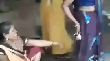 Indian women’s funny fight showing boobs and pussy to all women’s