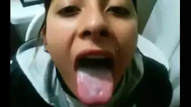 Chandigarh teen babe does not waste a drop of cum!