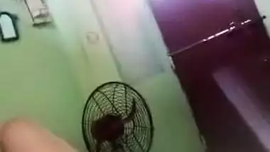 Eating Pussy Of Girlfriend On Cam
