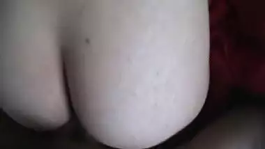 Girlfriend wakes up my cock and shouts at me