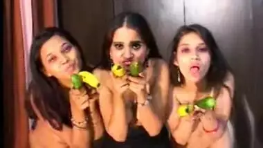 wet pussy lesbian 3some with cucumbers & bananas part 2