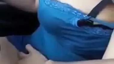 Desi big boobshow in car