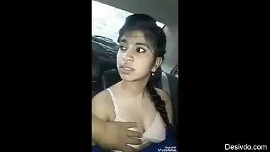 Desi collage teen girl sucking cock of her lover on request in car